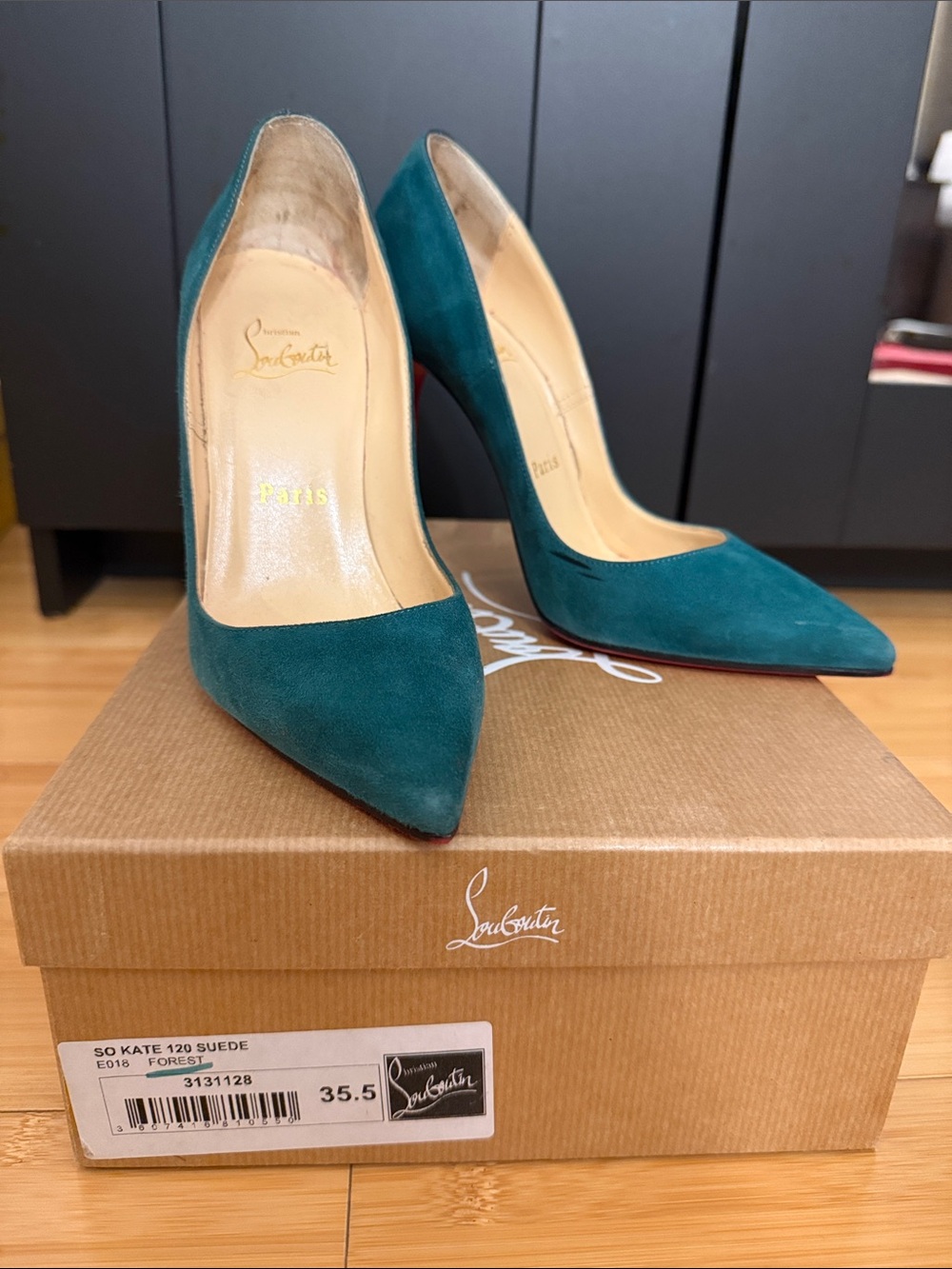 Christian Louboutin forest green so kate size 5.5